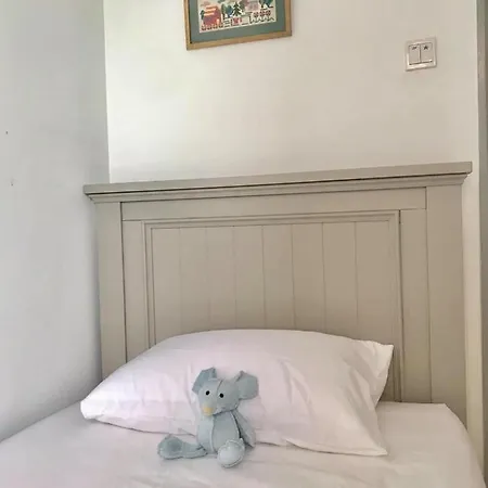 Kira Drawbridge Homestay With Pool Wifi Netflix Near Ktcc Mall Kuala Terengganu Exterior photo