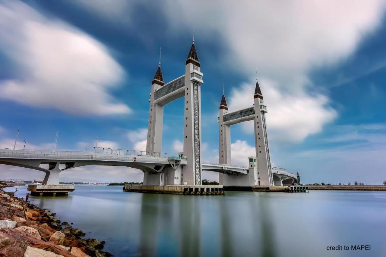 Kira Drawbridge With Pool Wifi Netflix Near Ktcc Mall Apartment